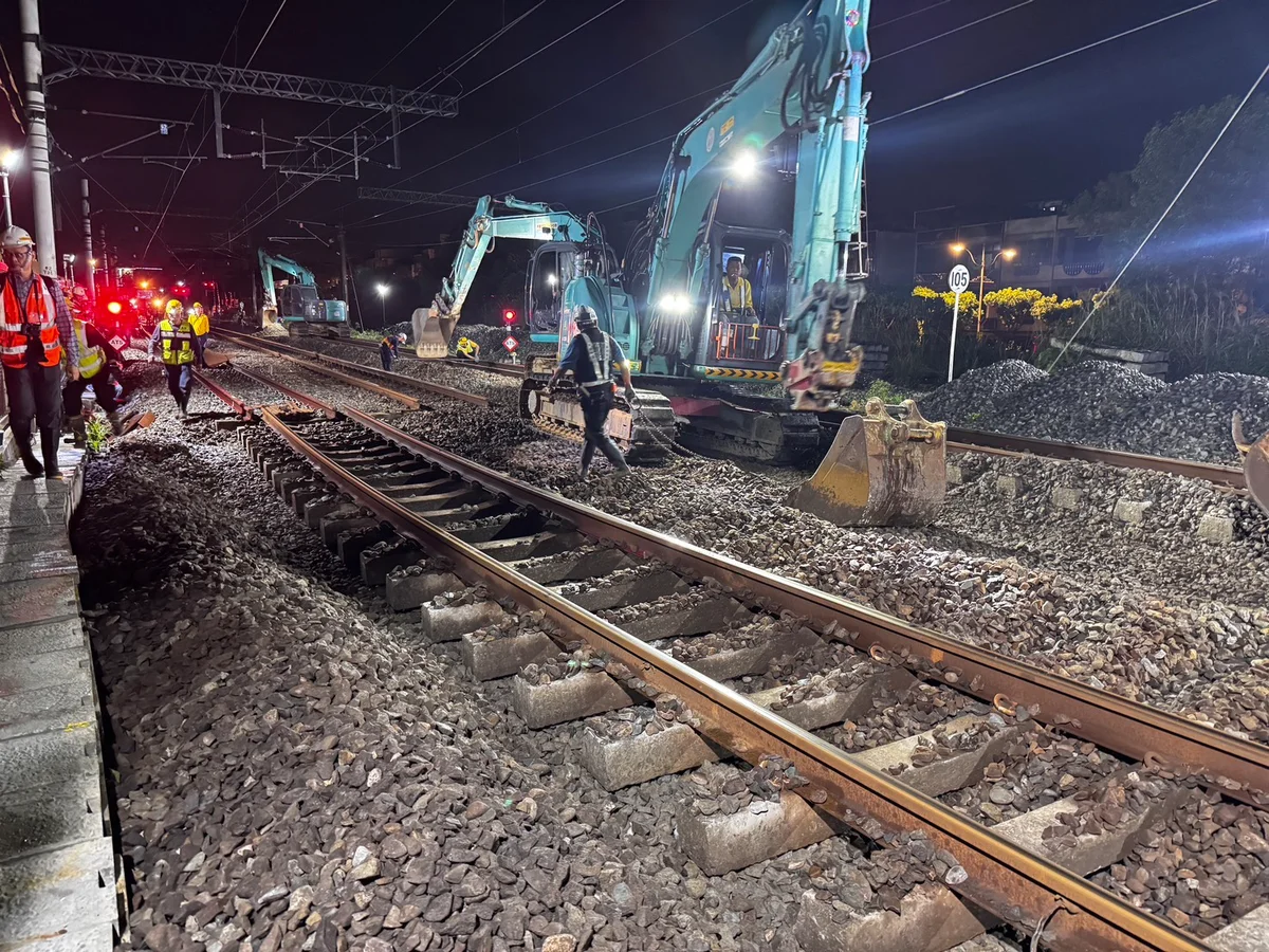 台鐵內壢段臨時軌切換完成 4/27月台調整迎通勤考驗