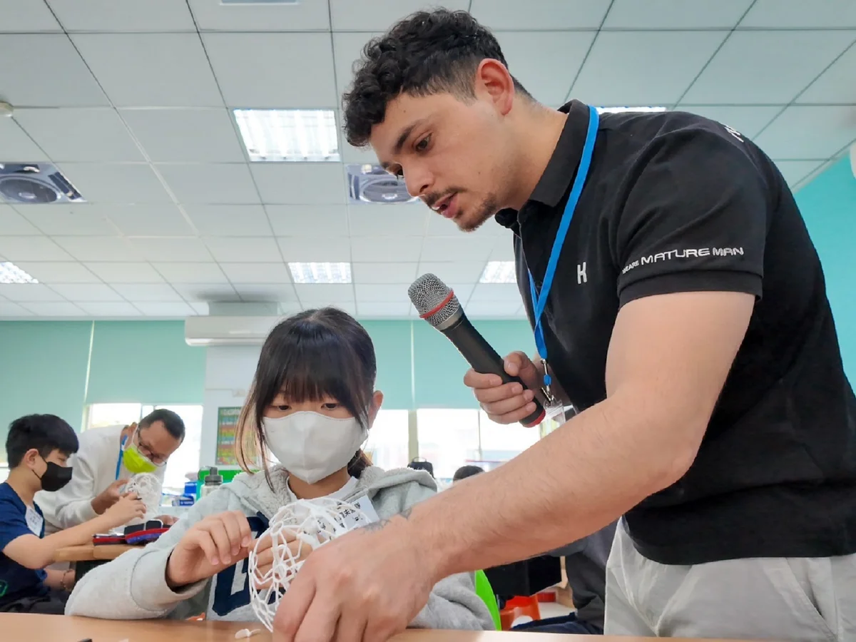 教育部補助8300萬 全國611所國中小引進英語助教