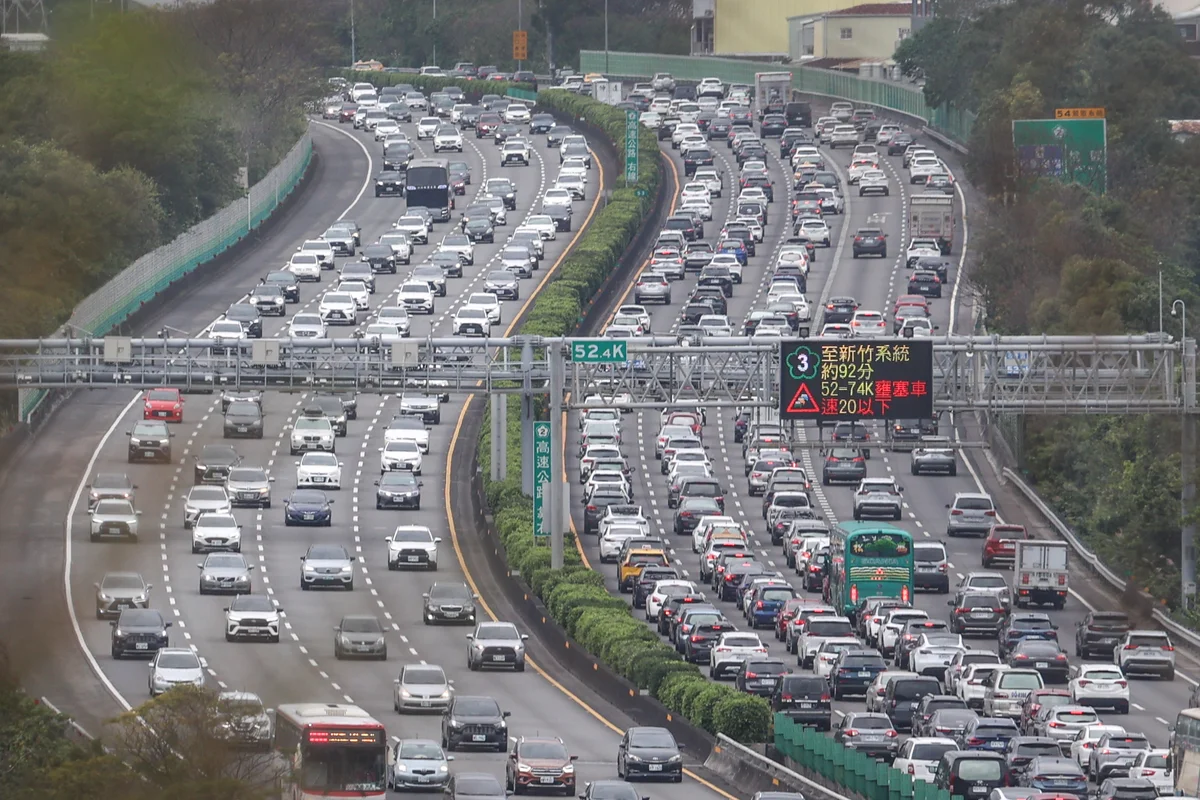 勞動節車潮高峰 公路局點名易塞路段