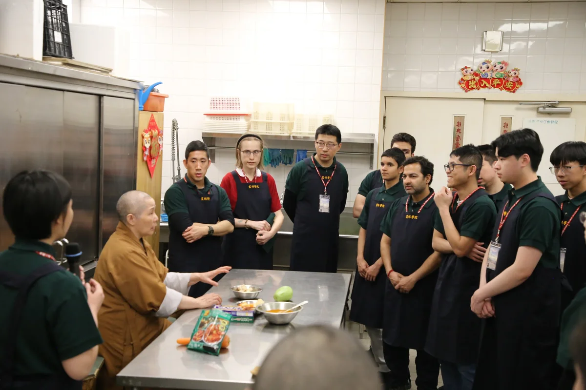 Toronto Fo Guang Shan Youth Retreat Cultivates Inner Strength Through “Aspiration and Practice”