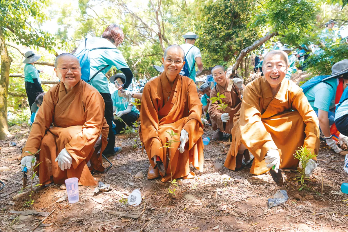 森林覺醒護地球 佛光人種2千樹苗 