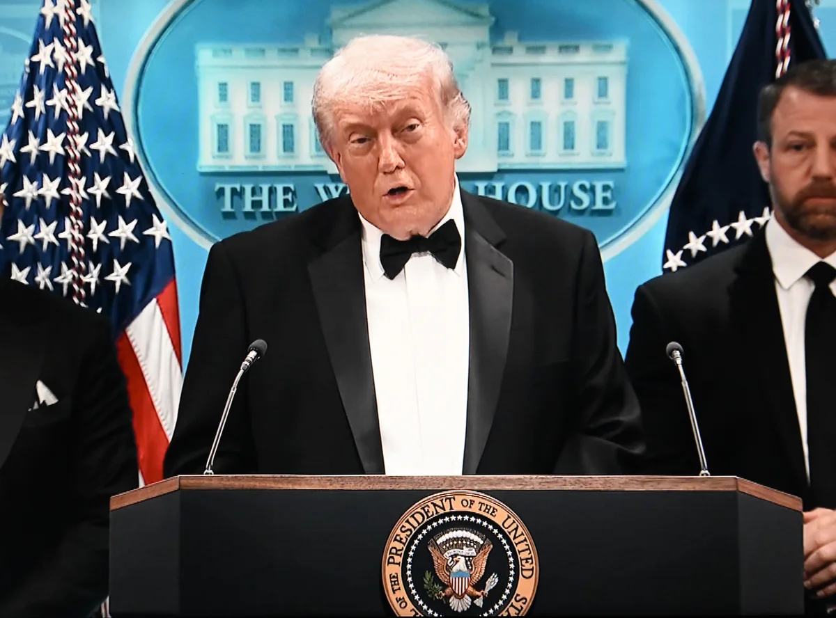 認定伊朗假談判！川普擬長期封鎖荷莫茲