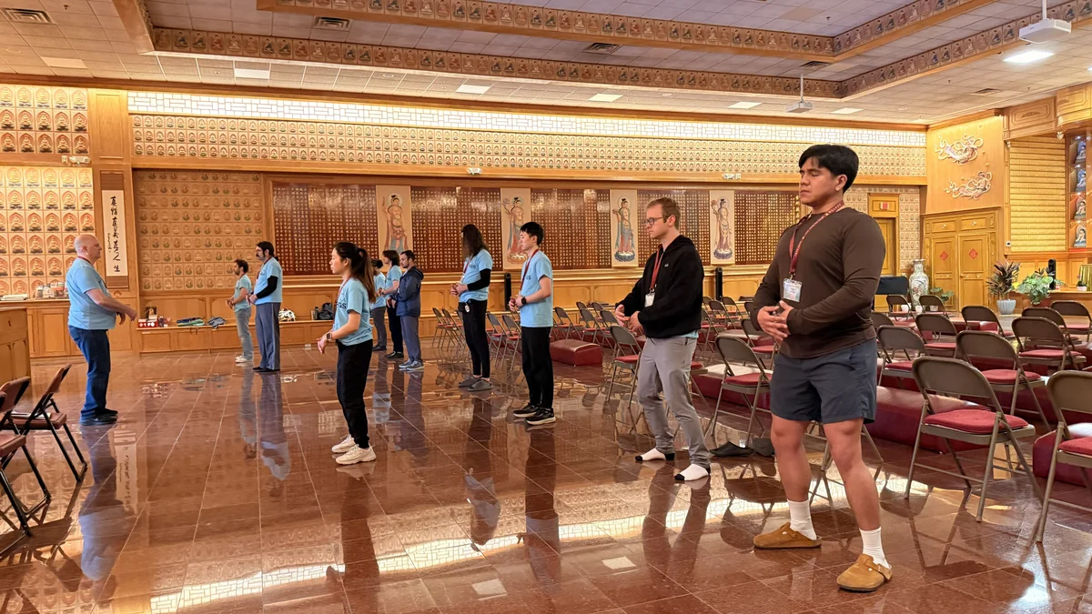 Three-Day English Meditation Retreat at Xiangyun Temple Concludes Successfully: Cultivating Precepts and Mindfulness in Stillness and Activity