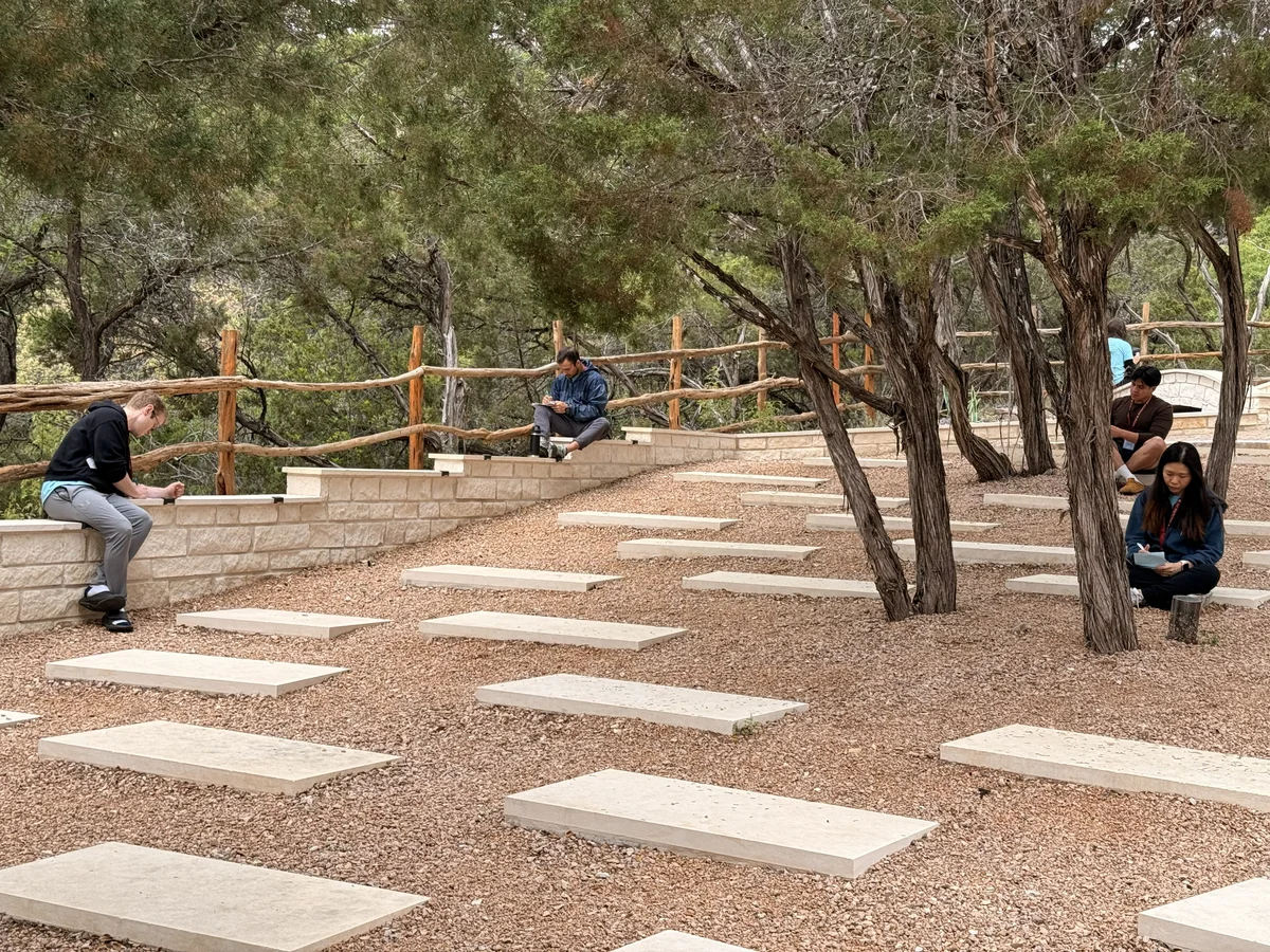 Three-Day English Meditation Retreat at Xiangyun Temple Concludes Successfully: Cultivating Precepts and Mindfulness in Stillness and Activity