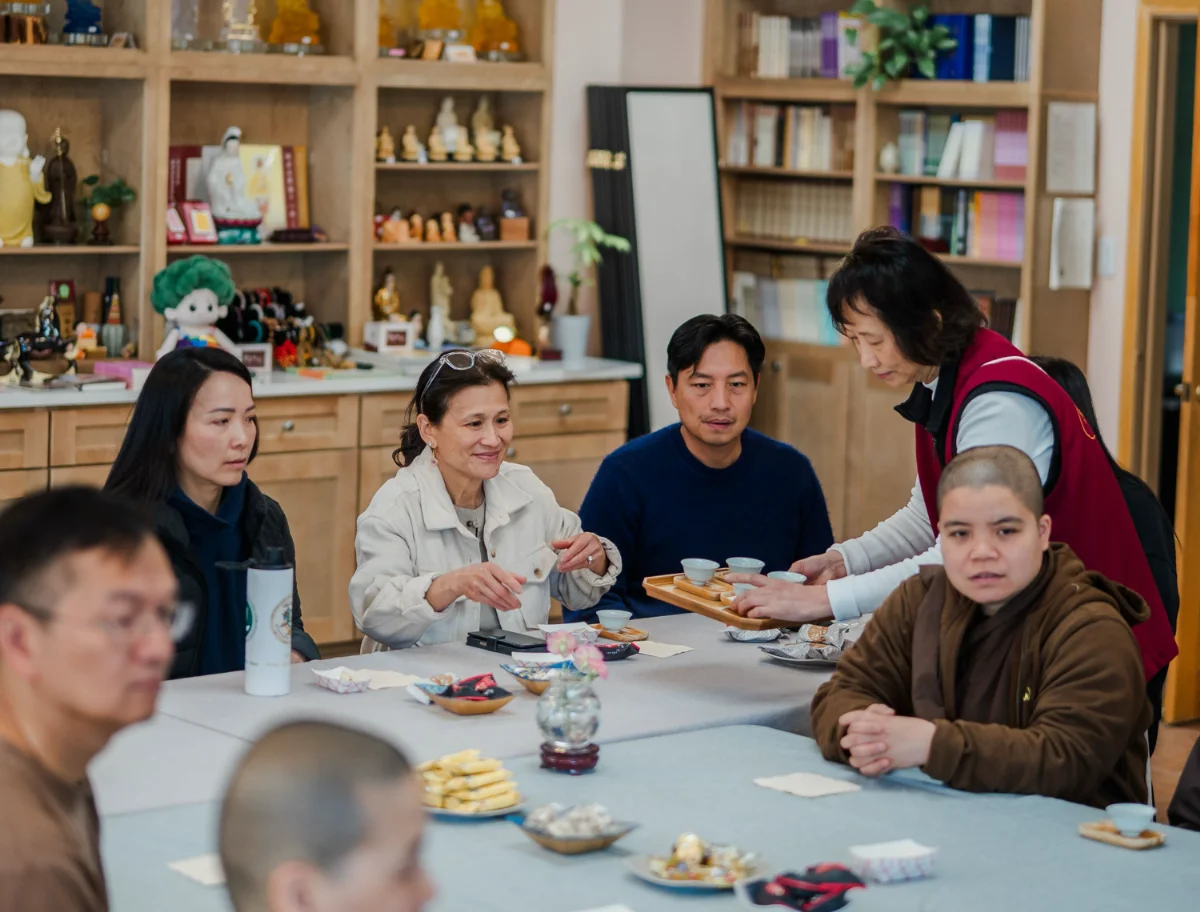 Vietnamese Monastics and Lay Followers Visit Xiangyun Temple in Austin to Exchange Insights on Localizing Buddhist Communities