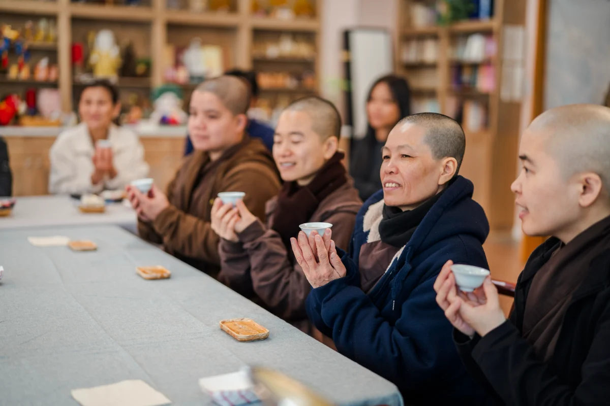 Vietnamese Monastics and Lay Followers Visit Xiangyun Temple in Austin to Exchange Insights on Localizing Buddhist Communities