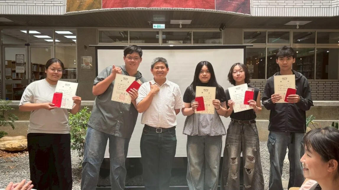 文字轉化創意能量　嘉大中文系首辦畢展